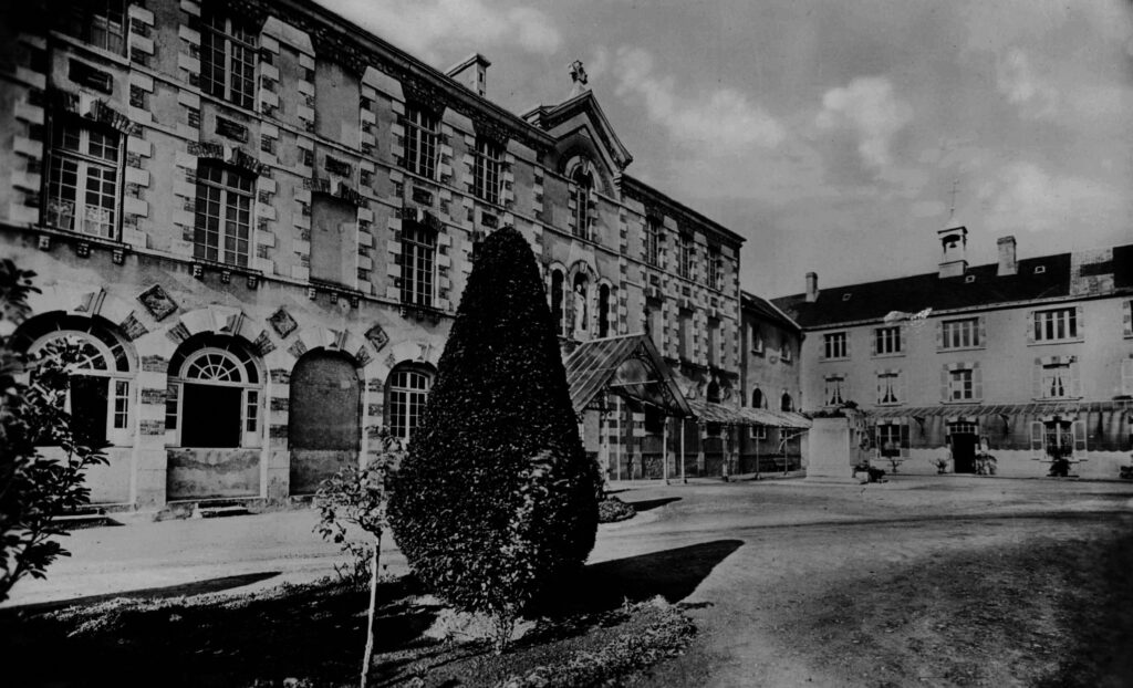Histoire bâtiments Les Petits Châtelets Alençon Orne - droits d'auteur : archives municipales Alençon